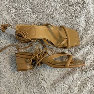 Lace up block sandals size 7
